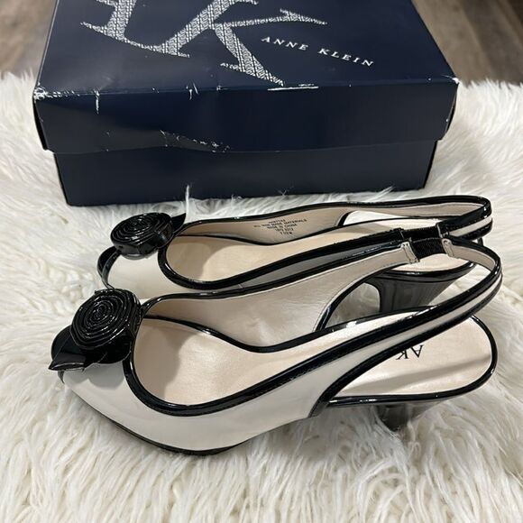 AK ANNE KLEIN HEELS SIZE 7.5 - Picture 2 of 9
